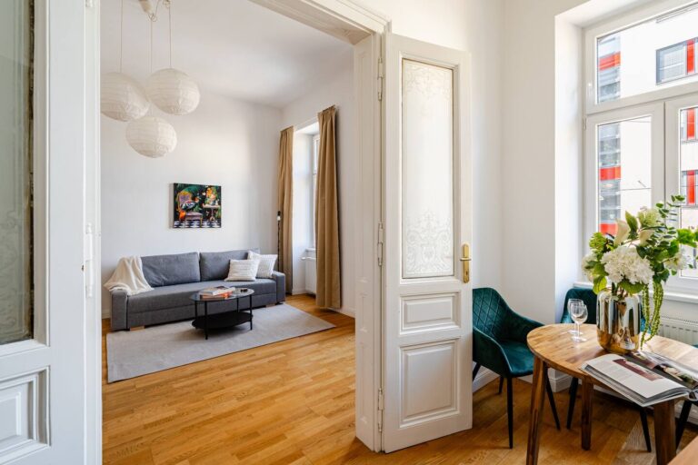 Ap. 32 Vienna Charme right by Metro, Spacious, 1,5 Bedrooms
