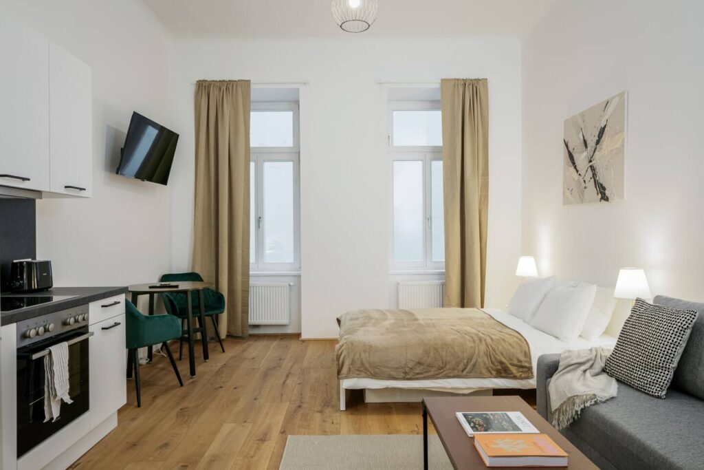 Central & quiet studio by metro, central, Ap. 07