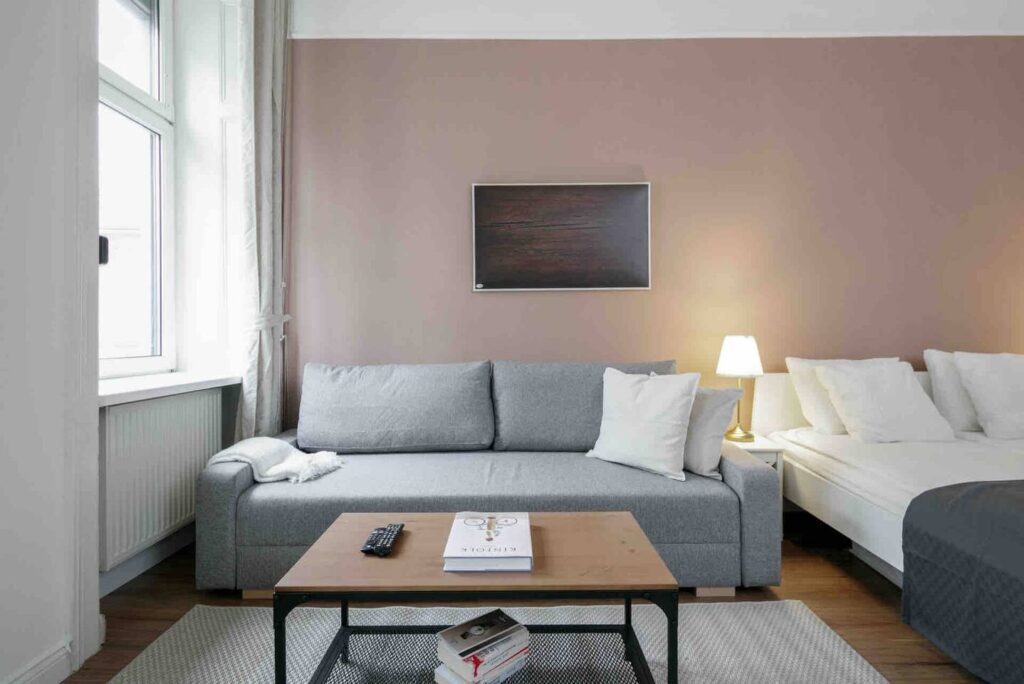 Traditional Studio, Direct Tram to Center, Ap. 18