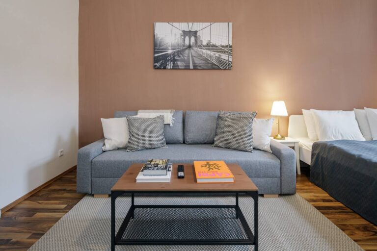 Ap. 13 Top Spot Döbling by Metro U4, City & Nature