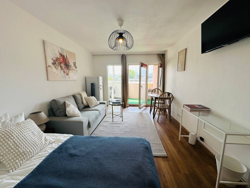 Top View in Best Location, Walk to Center, Ap. 33